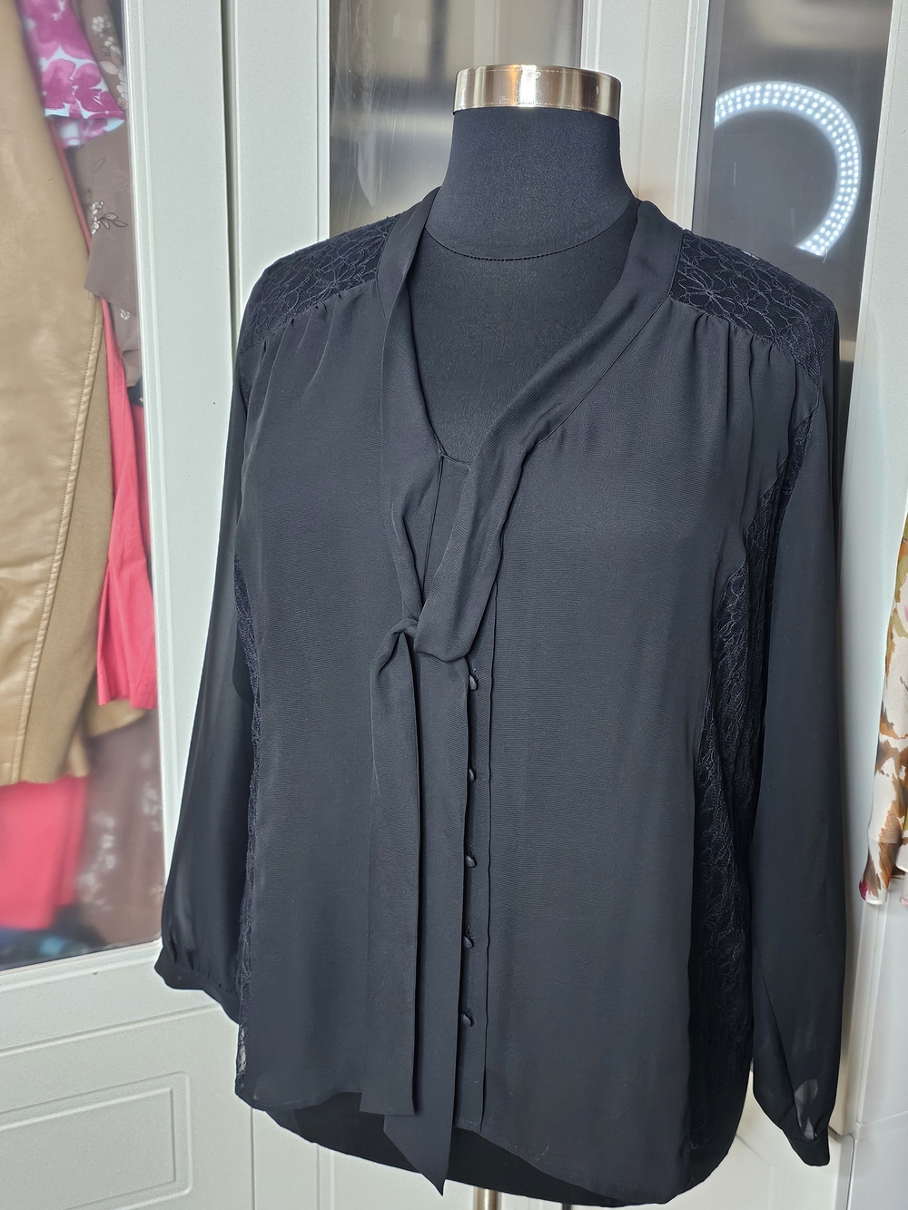 Sejour Black Tie-Neck Long Sleeve Blouse